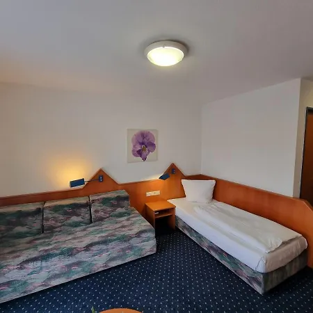 Inteck 3* Dettingen unter Teck